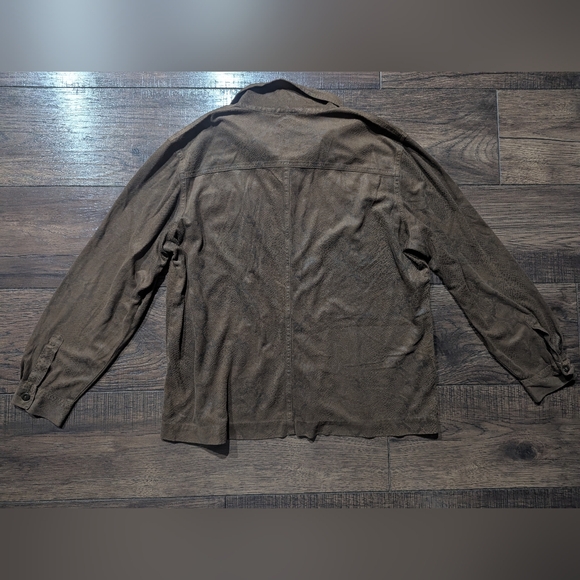 Chicos Women's Brown Snakeskin Print Faux Suede Button Down Shirt Size 3 (XL) - Picture 9 of 13